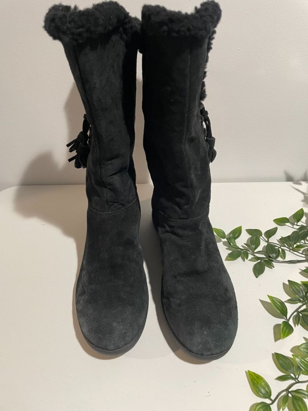 Lauren Ralph Lauren Black Shearling-Lined Leather Tassel Boots Size 9.5B